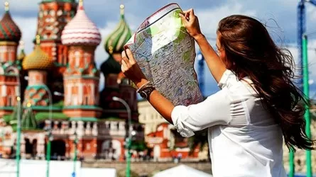 Турбизнес предложил пригласить граждан СНГ к участию в программе кешбэка за туры по России