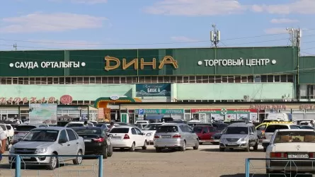 Рынок «Дина» в Атырау подозревают в завышении цен на аренду