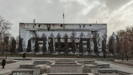 300 рабочих будут привлечены к демонтажу алматинской резиденции президента