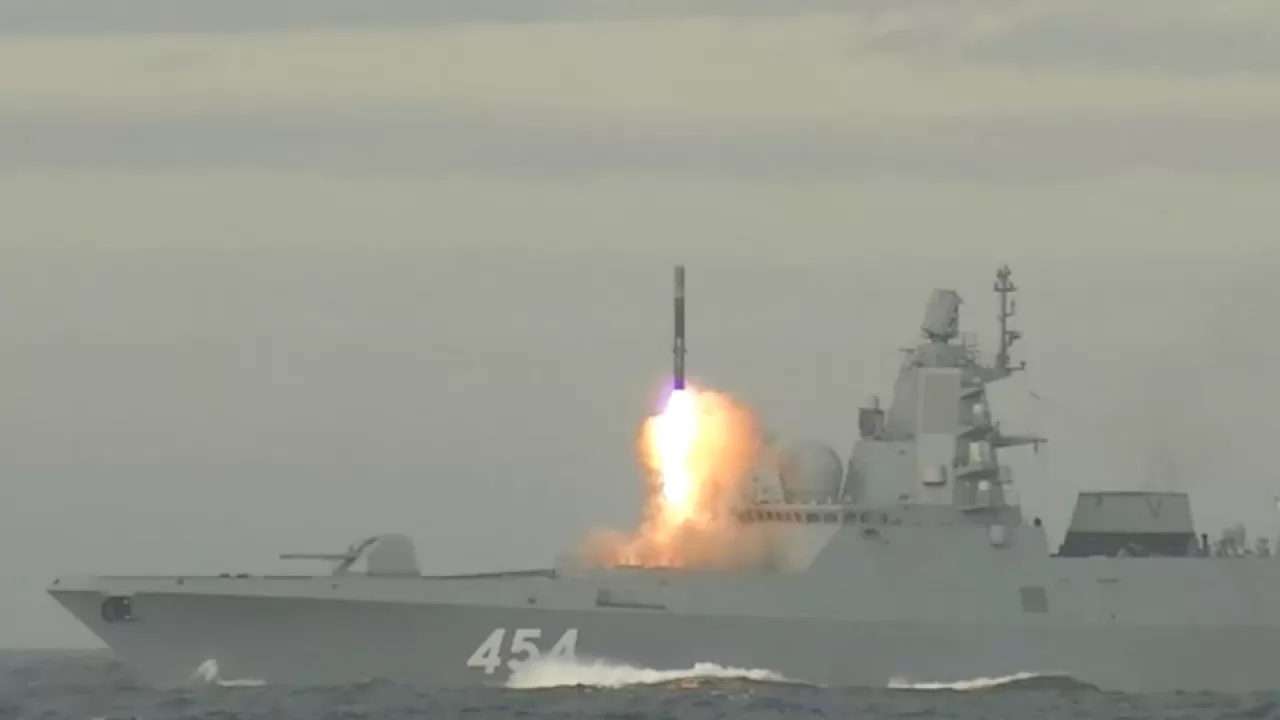 Россия провела испытательный пуск гиперзвуковой ракеты "Циркон" в Баренцевом море