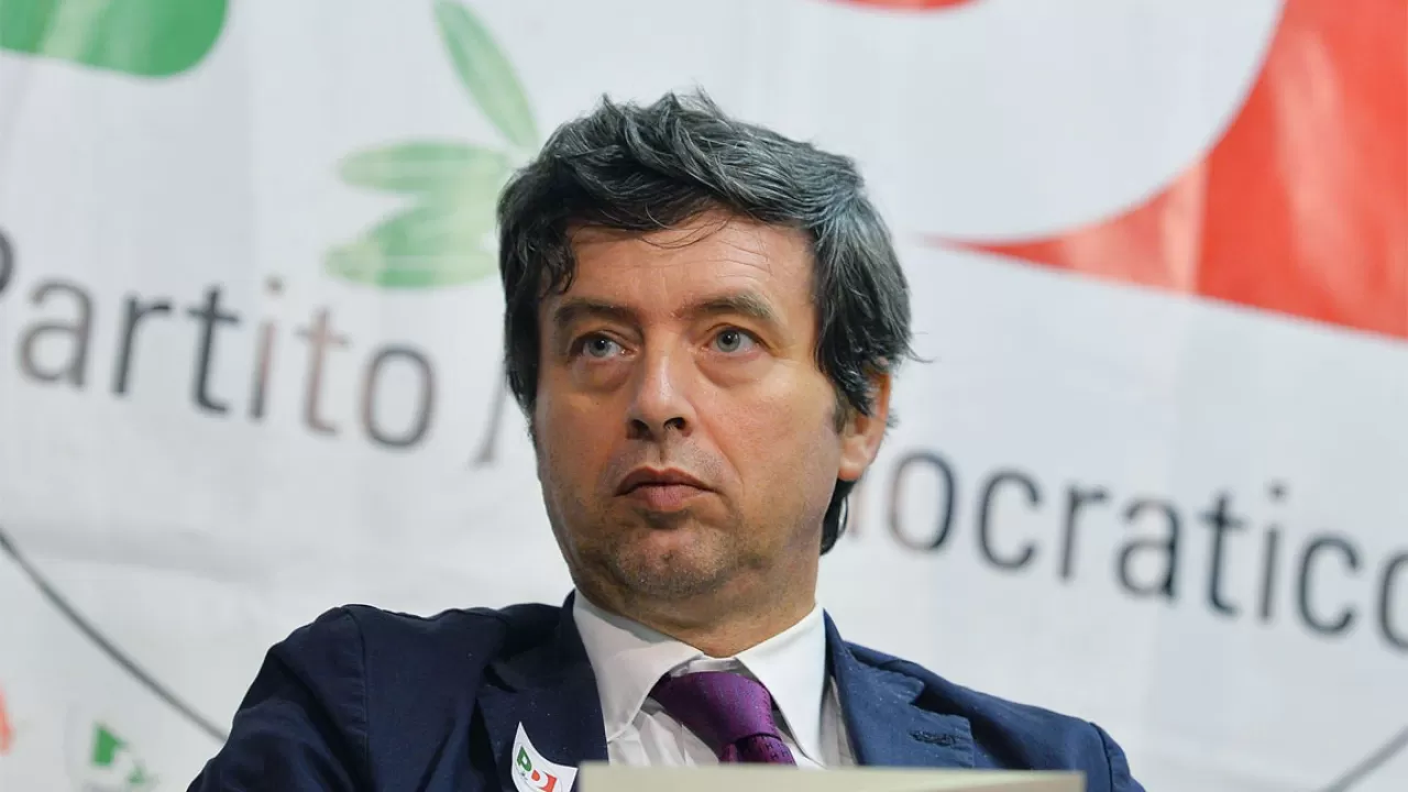 Министр труда Италии опасается роста социальной напряженности из-за обеднения людей