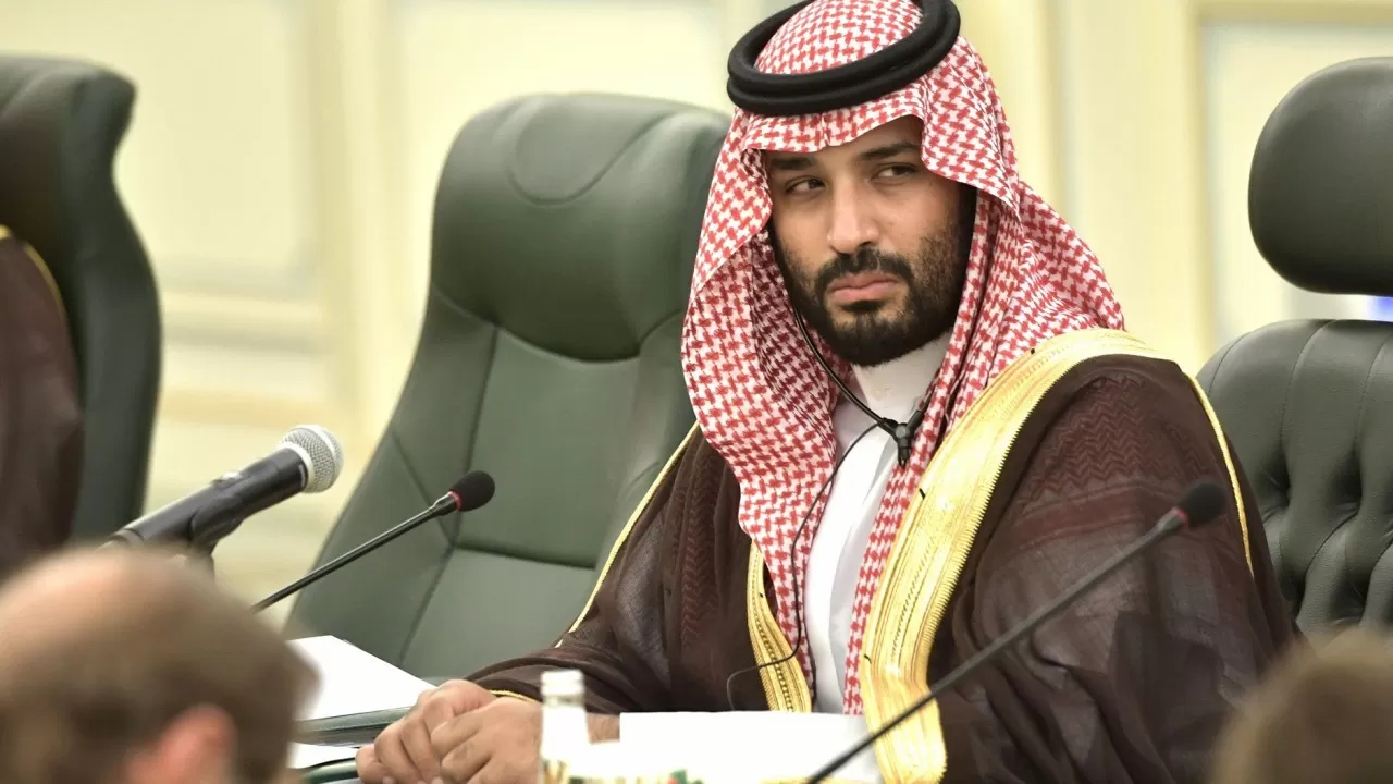 Министр энергетики Саудовской Аравии предлагает оценить долю налогов в цене топлива, а не цену нефти