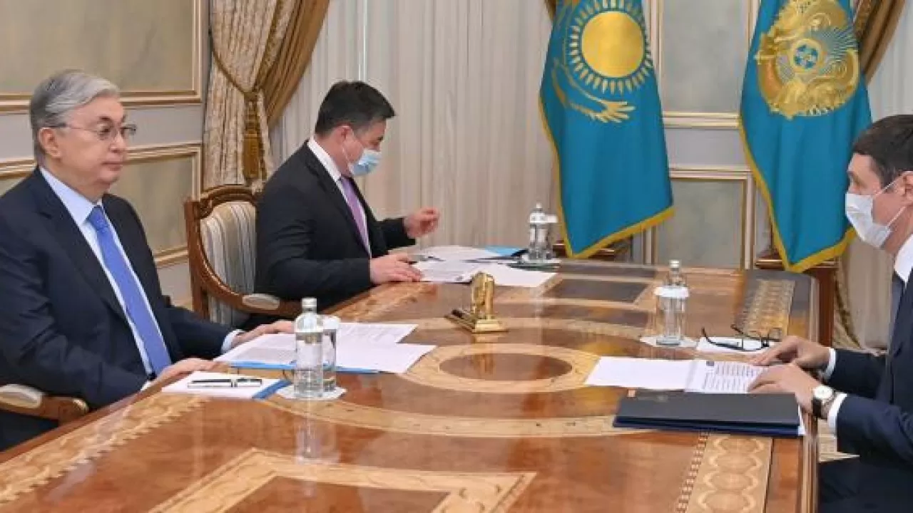 Tokayev gives instructions to Samruk Kazyna Chairman