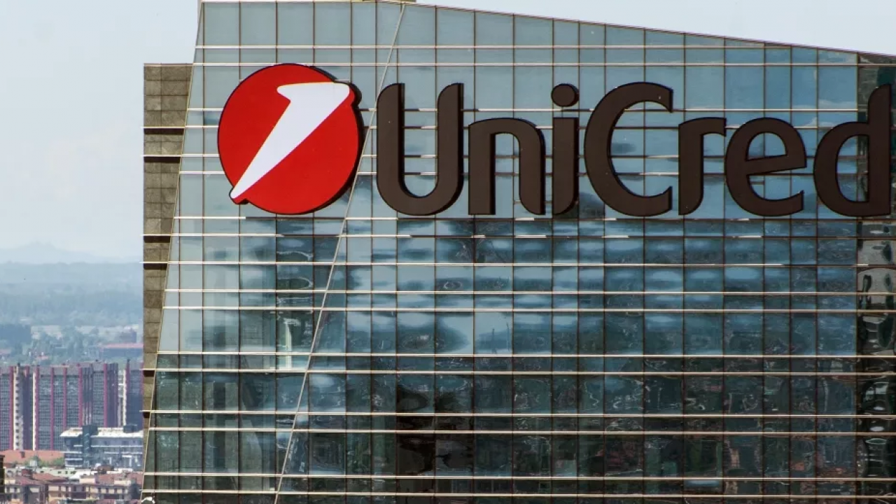 Unicredit сайт. ЮНИКРЕДИТ банк. ЮНИКРЕДИТ банк главный офис. UNICREDIT штаб квартира. ЮНИКРЕДИТ банк здание.