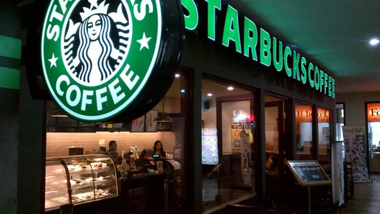 Starbucks вынуждают поднять зарплату бариста