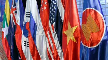 Политика США не служит интересам Восточной Азии, стабильность может гарантировать АСЕАН