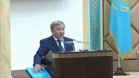 Алматы облысы атынан сайланған жаңа сенатор ант берді