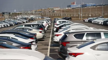 Глобальные продажи автомобилей уходят в минус