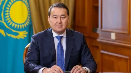 Премьер-министр РК Алихан Смаилов поздравил казахстанцев с праздником единства народа