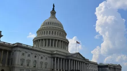 В Конгрессе США одобрили выделение 40 млрд долларов на помощь Украине
