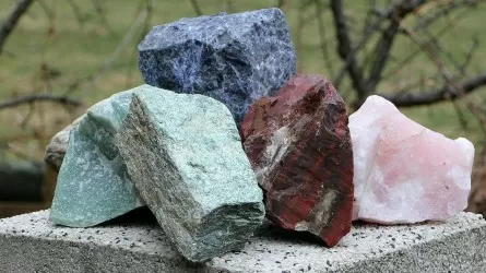 В Казахстане разрабатывается атлас твердых полезных ископаемых