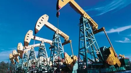 Нефть дешевеет, поскольку ЕС никак не может согласовать нефтяное эмбарго против России