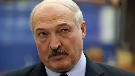 Лукашенко назвал человека, который может прекратить боевые действия в Украине