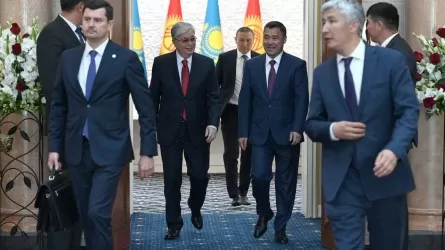 Токаев призвал активизировать инвестиционное сотрудничество Казахстана и Кыргызстана
