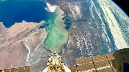 "Невероятная красотища!" Каспийское море сняли из космоса