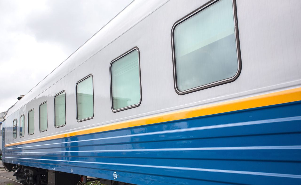 Тревожные кнопки SOS установят в поездах Казахстана