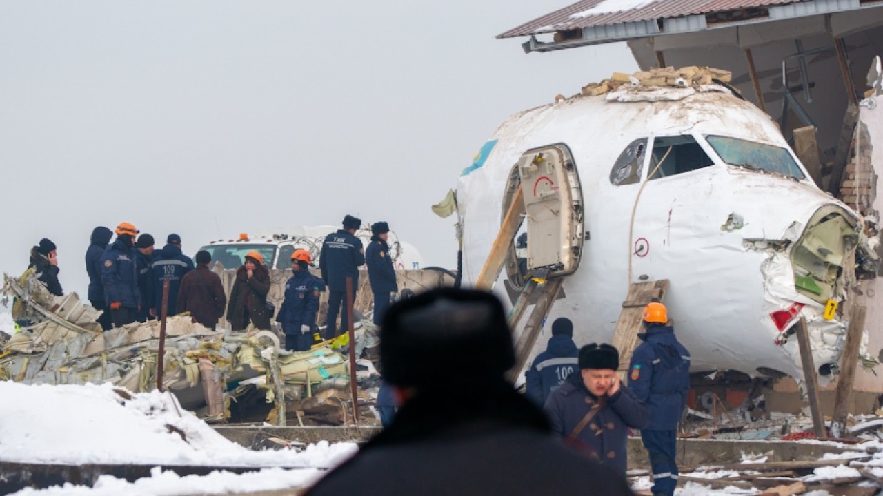 Авиакатастрофы расследование. Самолеты которые попали в авиакатастрофу. Самолет попавший в авиакатастрофу. Человеческий фактор в авиакатастрофах. Человеческий фактор крушения самолетов.