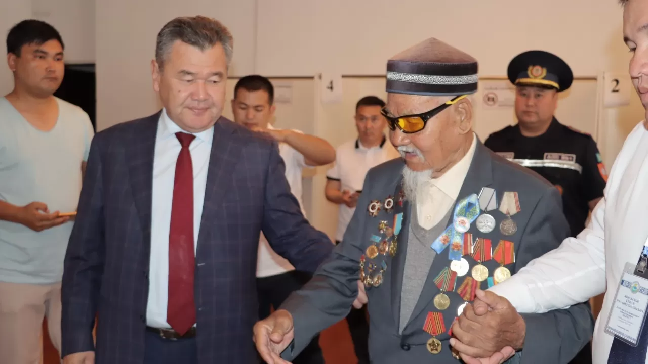 101-летний аксакал проголосовал на референдуме