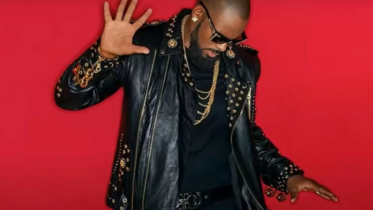 Известного певца R. Kelly приговорили к 30 годам тюрьмы  