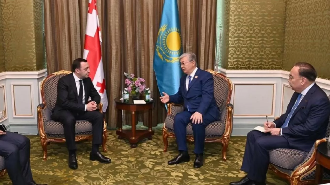 Токаев провел встречу с премьер-министром Грузии Ираклием Гарибашвили