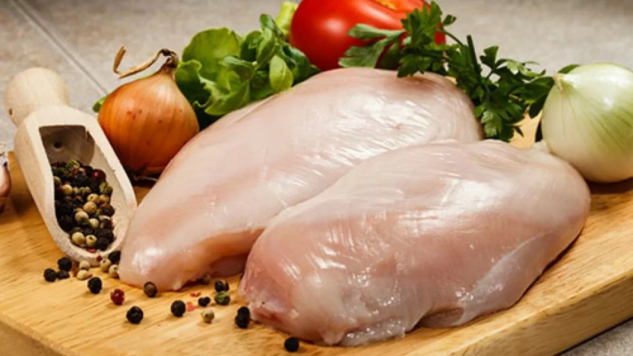В Казахстане резко подорожало мясо птицы: сразу на 29% за год  