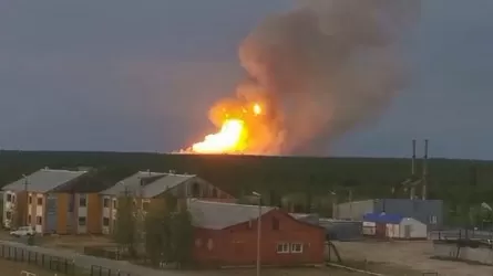 Крупный пожар произошел на месторождении "Газпрома"  