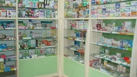 Казахстан обеспечивает себя лекарствами и медизделиями лишь на 24% – минздрав  