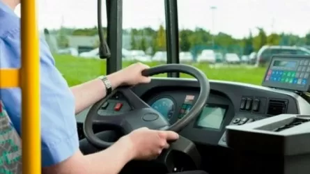 Костанаец ослепил водителя автобуса, чтобы не платить
