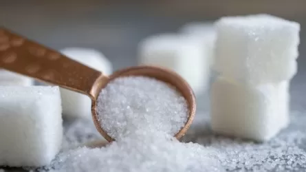 В Казахстане до ноября продлена нулевая пошлина на импорт сахара