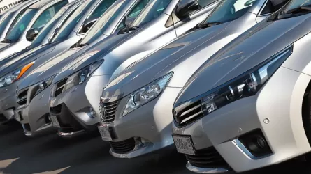 Подержанные автомобили дешевеют второй месяц подряд в РФ  