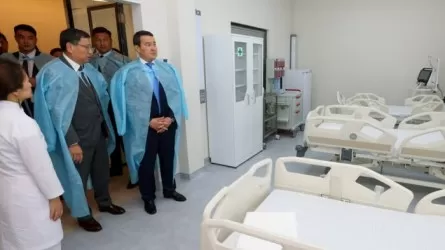 Prime Minister Visits State-of-the-Art IT, Medical, Educational Facilities in Almaty