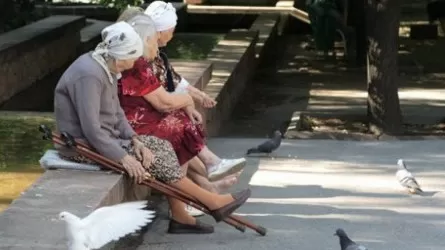 В 15 регионах Казахстана выросла доля пожилых людей 