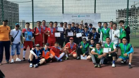 Команда "Казахтелекома" выиграла второй футбольный трофей за месяц 
