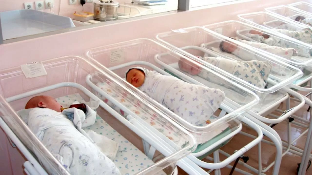 Рекордное число детей родилось в Казахстане в 2021 году
