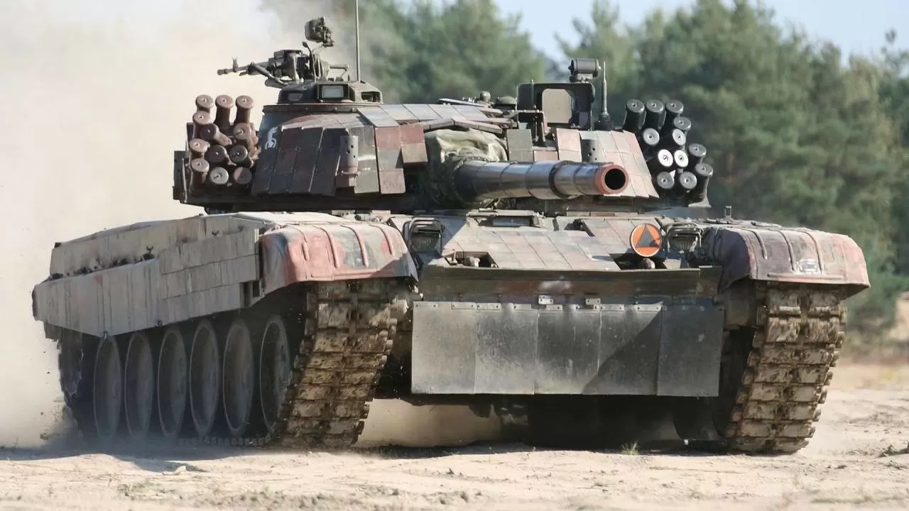 Польша передала Украине танки