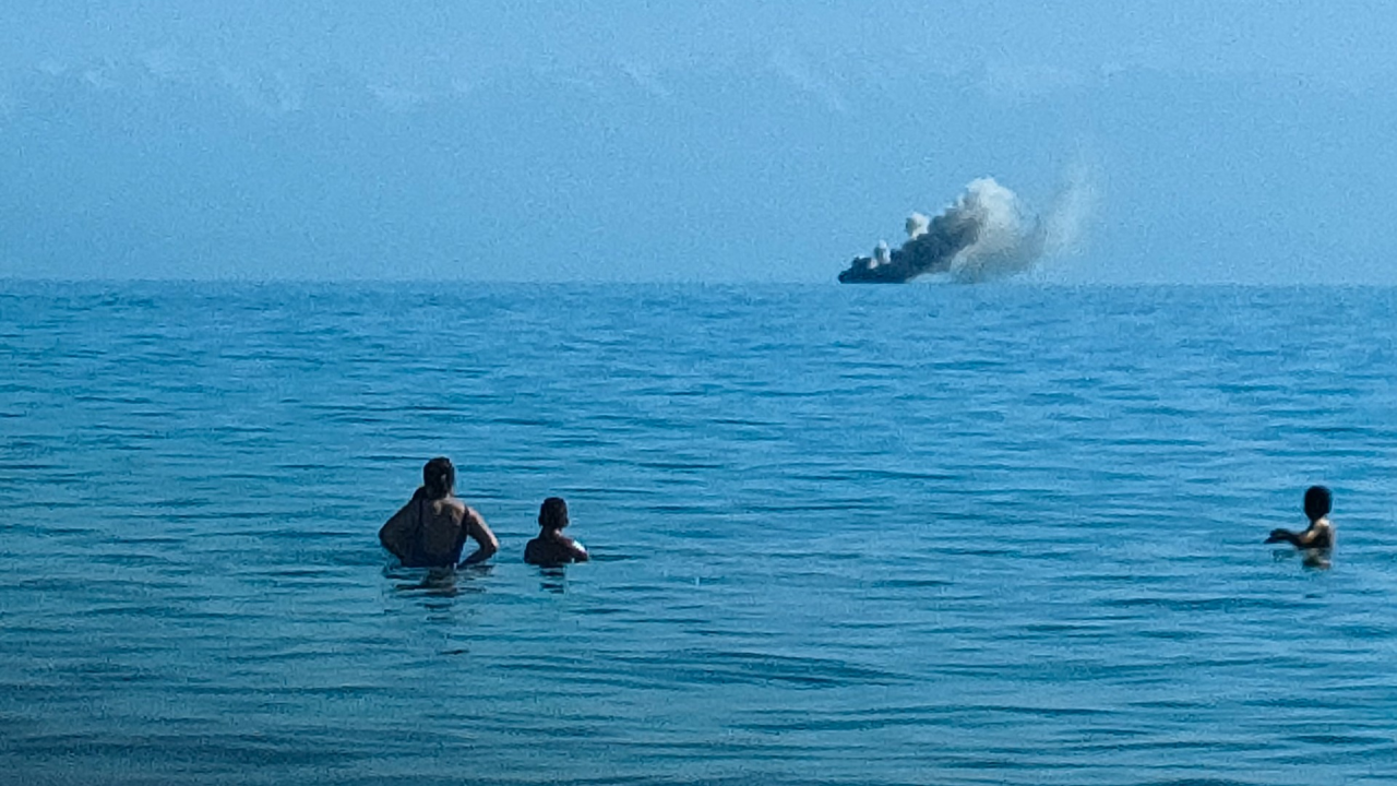 Сель в иссыке 1963. Озеро иссык 1963. Озеро иссык казахстан. Сель 1921 года в городе алма-ата. Сель в иссыке 1963.