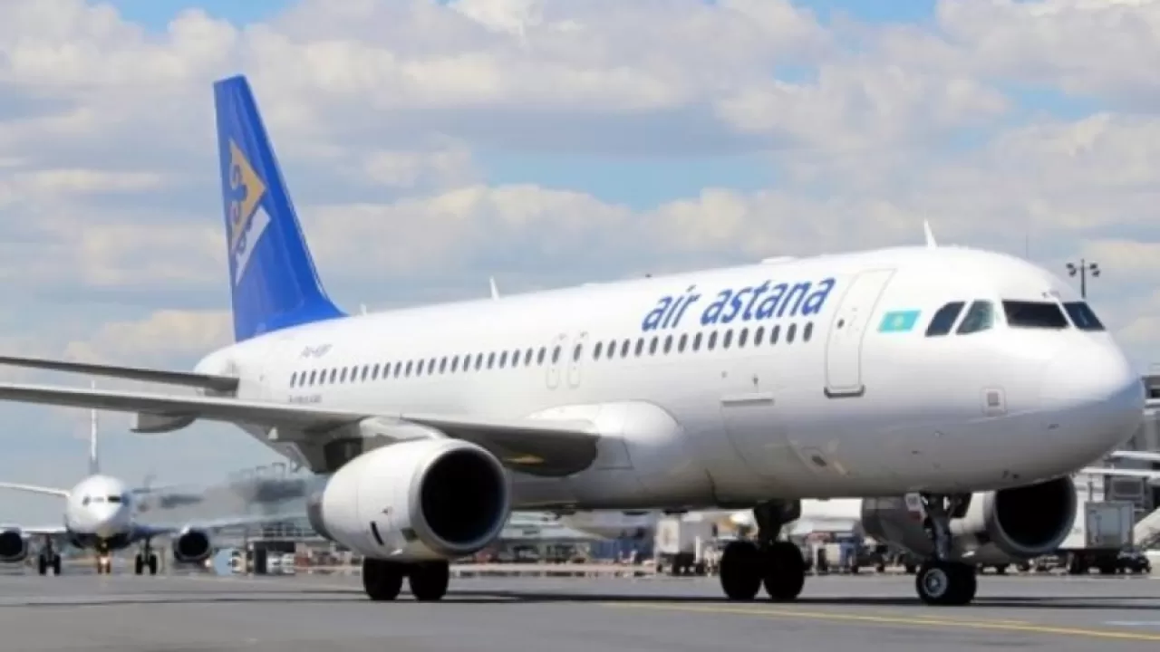 Самолёт Шымкент – Нур-Султан вернулся в аэропорт вылета из-за отказа двигателя