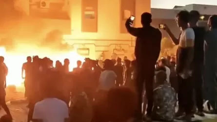 Протестующие ворвались в парламент на востоке Ливии