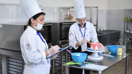 Студенты казахстанских колледжей теперь зарабатывают в процессе учебы