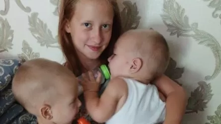 В Шымкенте 12-летняя девочка спасла из огня годовалых близнецов