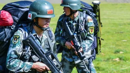 Армия КНР проводит военные учения в Южно-Китайском море