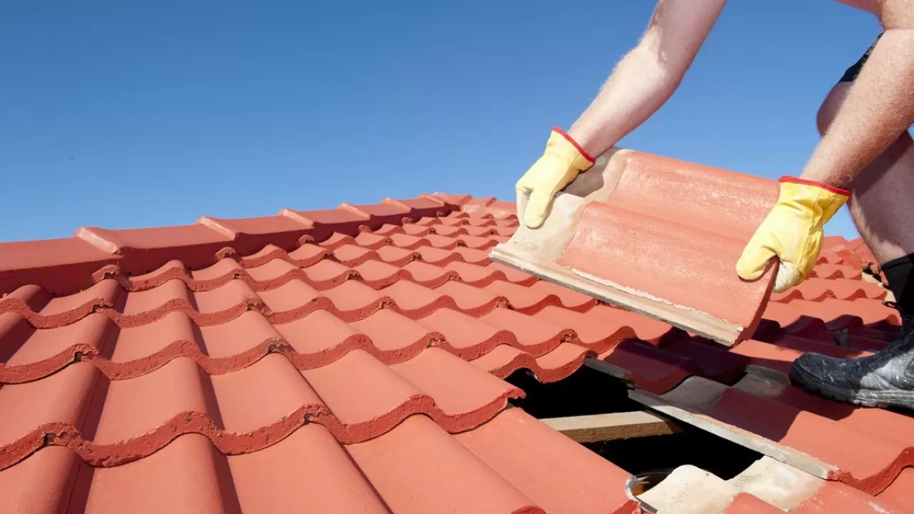 7,4 млн тенге похищено на ремонте крыши дома престарелых в ВКО