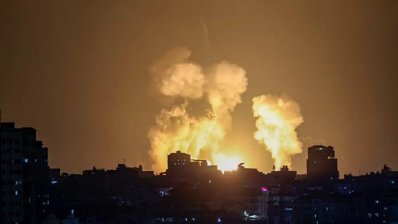 Палестинцы из Газы запустили десятки ракет в сторону Израиля