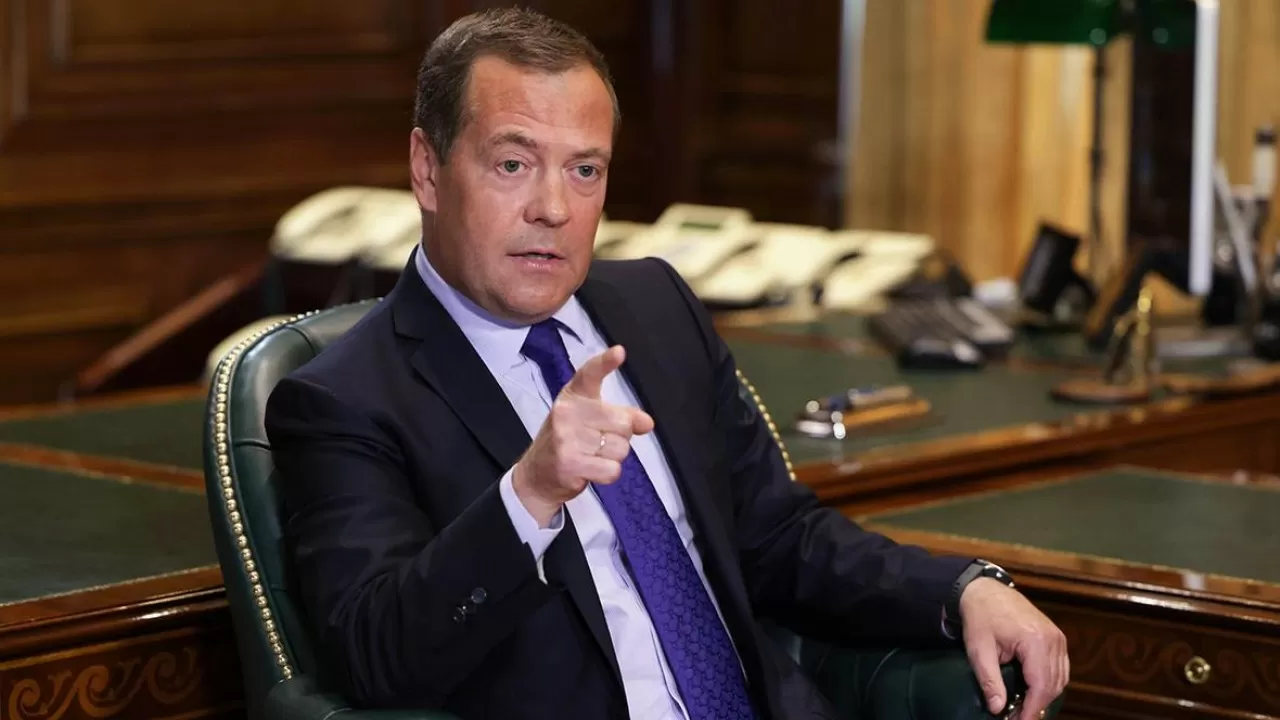 Медведев напомнил о четырех основаниях для применения Россией ядерного оружия  