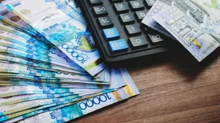 312 тысяч тенге – средняя зарплата в Казахстане