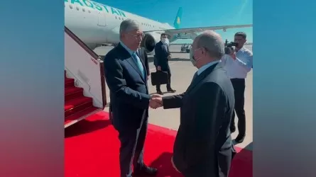 Президент РК прибыл с официальным визитом в Азербайджан  