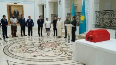 Останки казахстанского солдата передали для захоронения на родине