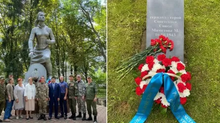 Псков облысында "Невель майданы. Мәншүк Ерлігі-2022" естелік вахтасы ашылды