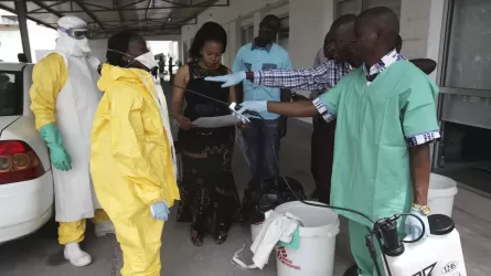 В ДР Конго зафиксировали смерть от заболевания с подозрением на лихорадку Эбола