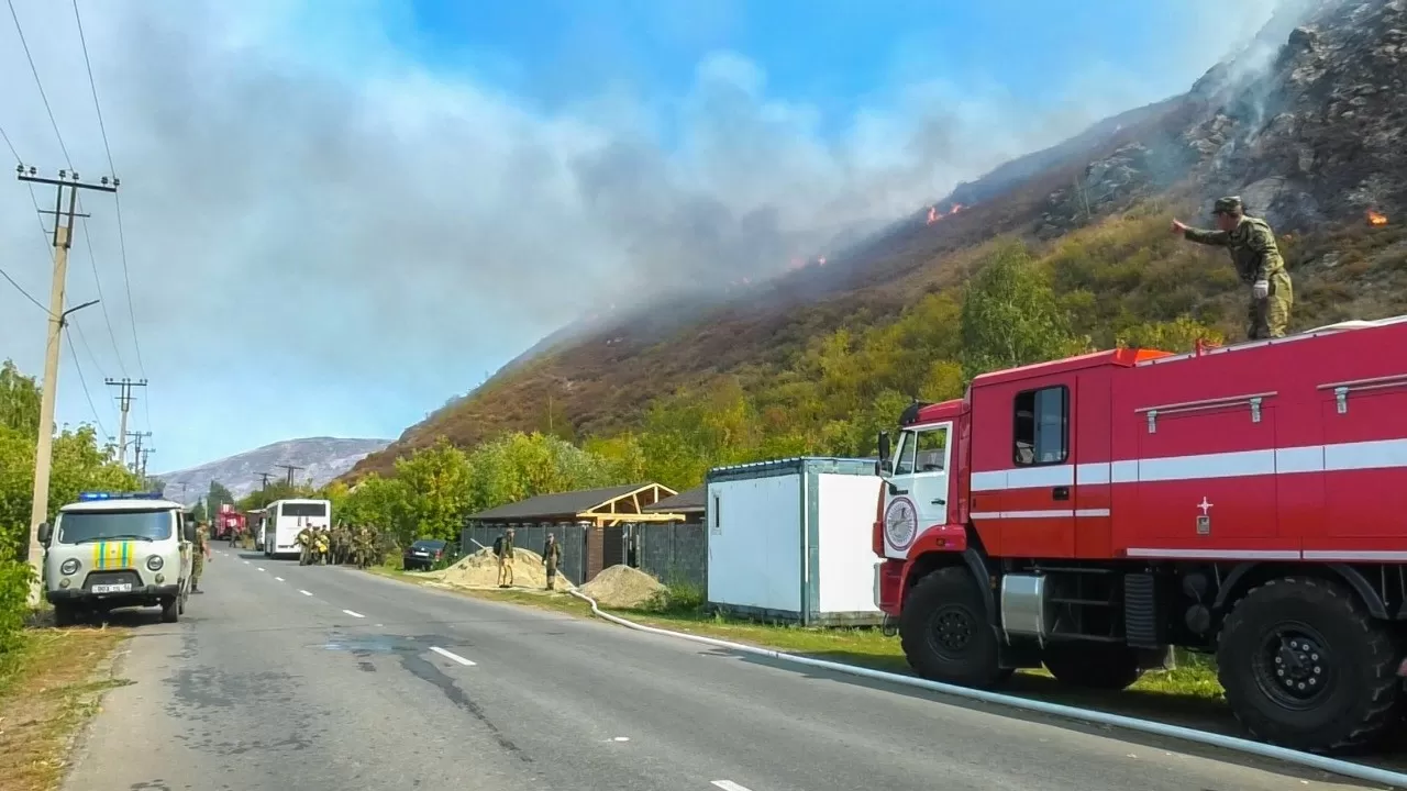 Пожарная ситуация в природных зонах Восточного Казахстана сложная, но контролируемая – ДЧС 